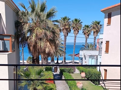 Travel Time Туристичка агенција за вистински патувачи - vila waterfront pefkohori intravel 800x800 1