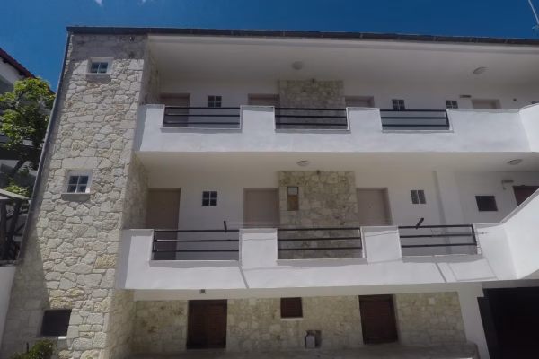 Front view villa Stasha